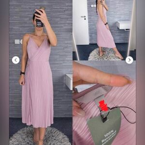 H&M Soft Pink Pleated Dress
